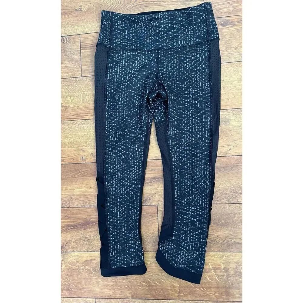 Lululemon Var-City Crop Leggings Mid-Rise Samba Snake Battleship Black Size 4